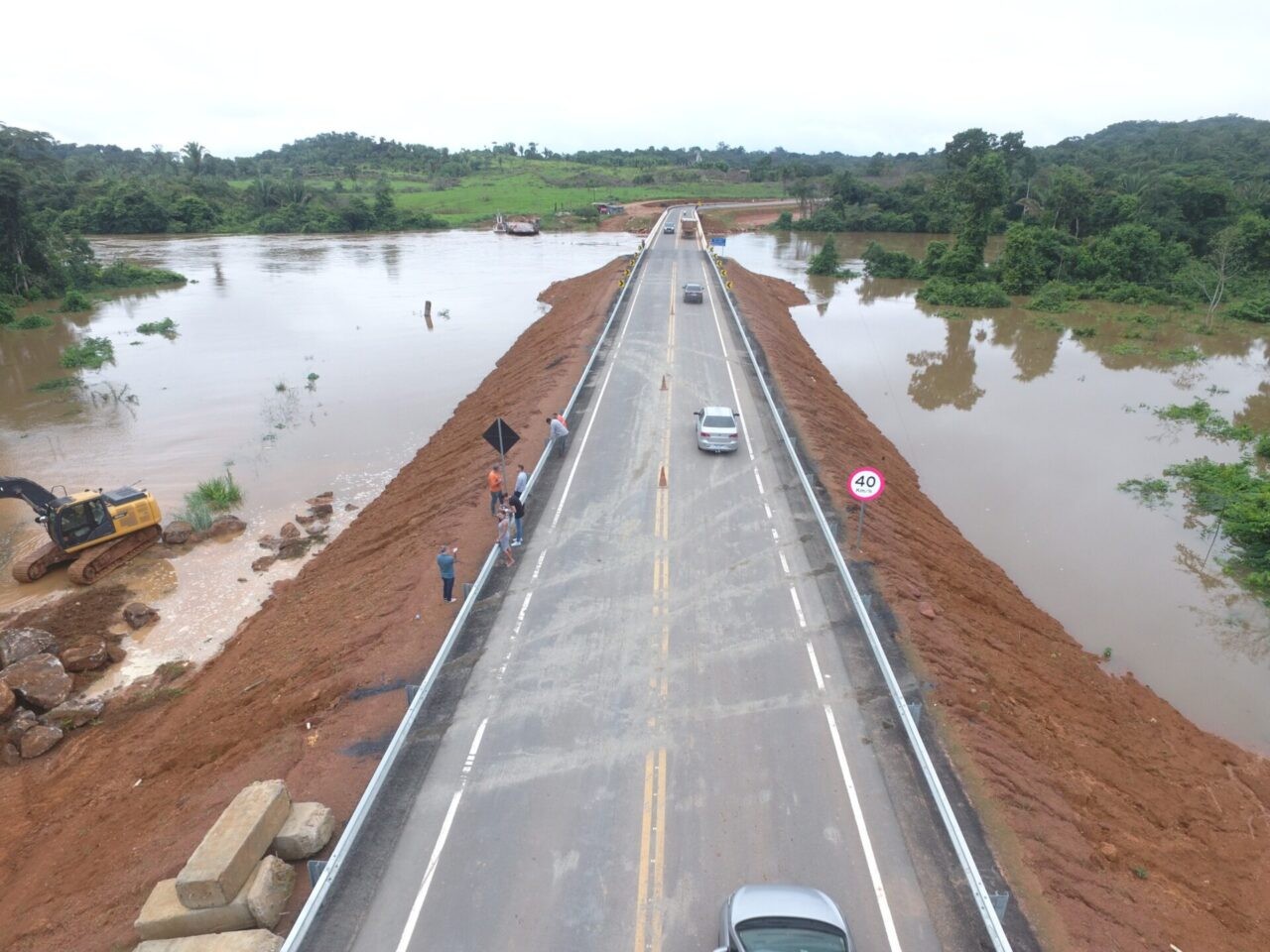 Governo garante que estrutura da ponte do rio Jamari não foi afetada e trânsito continua liberado na RO-459

