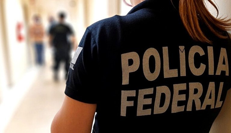 Idoso de 71 anos é preso pela PF após ser condenado por abusar a enteada