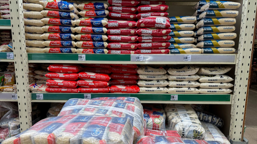 Conab compra arroz a R$ 25 e Governo anuncia venda a R$ 20 no mercado