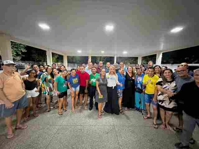 Candidata a reeleição, Ellis Regina comemora adesão da população e de servidores à sua campanha
