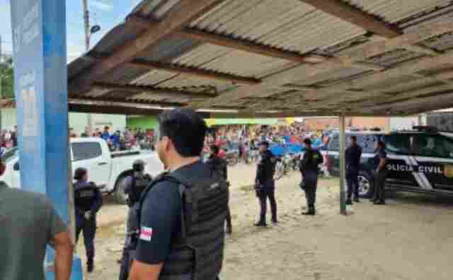 Amazonas: acusado de estuprar e matar criança é retirado de delegacia, linchado e queimado por populares