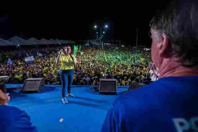 Bolsonaro mobiliza Porto Velho em grande comício de apoio à candidatura de Mariana Carvalho