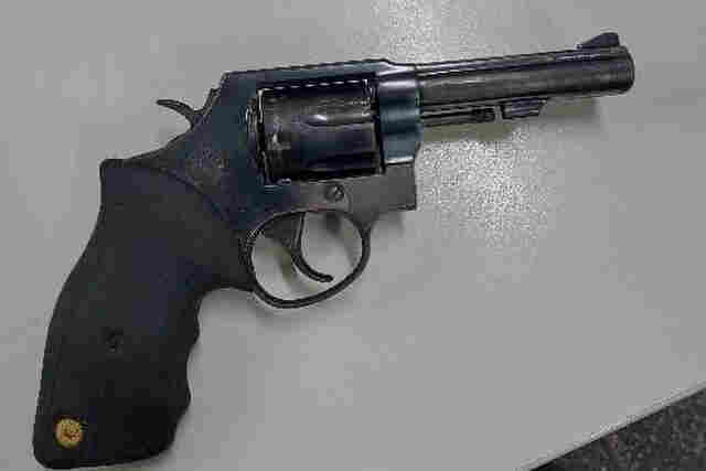 Dupla é presa armada após perseguição e diz que iria atacar facção rival