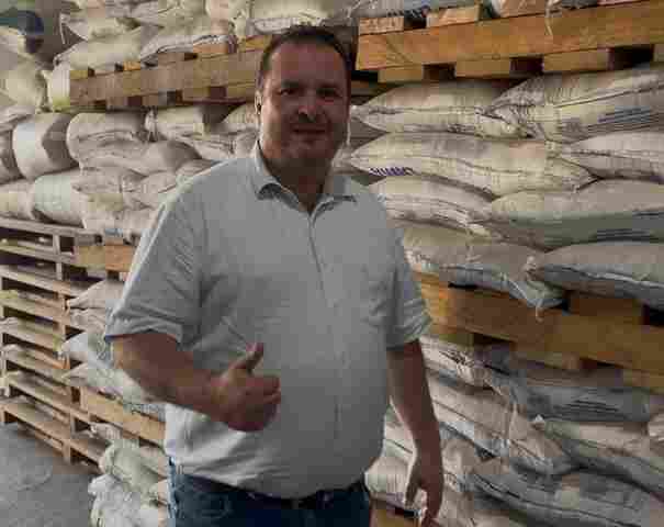 Deputado Dr. Luís do Hospital fortalece agricultura familiar em Jaru com 40 toneladas de calcário