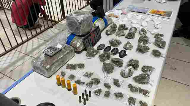 Trio de traficantes que ameaçava moradores é preso na zona leste da capital