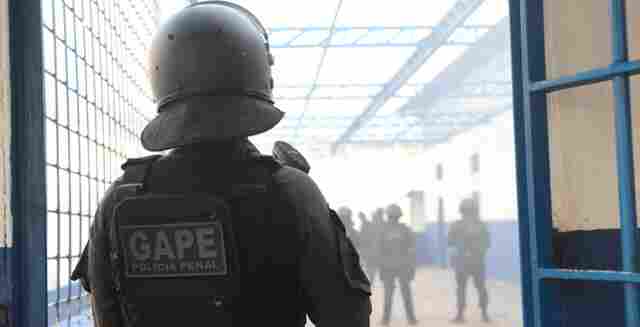 Operação da Polícia Penal mira comunicação ilícita de presos e inibir ações do crime organizado em presídios