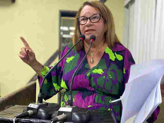 Câmara promulga Lei da vereadora Ellis Regina sobre informações de imóveis em cartórios da cidade