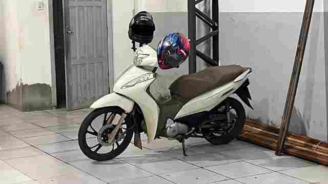 Vítima reage a assalto, bandido consegue fugir, mas acaba preso pela PM