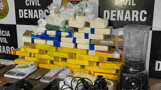 Denarc prende traficantes com quase 30 kg de cocaína