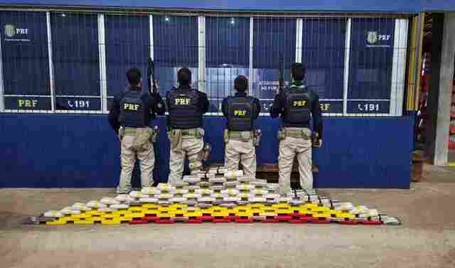 PRF prende foragido transportando mais de 125 kg de drogas em Rondônia
