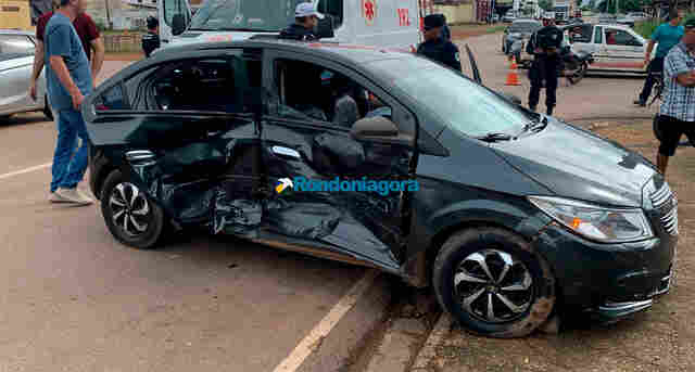 Motorista de aplicativo e passageira ficam em estado grave após colisão em Porto Velho