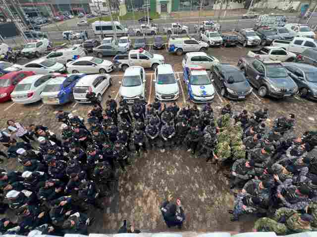 PM realiza operação “Aliança pela Vida, Moradia Segura II” no residencial Orgulho do Madeira com prisões e apreensões de armas e drogas 