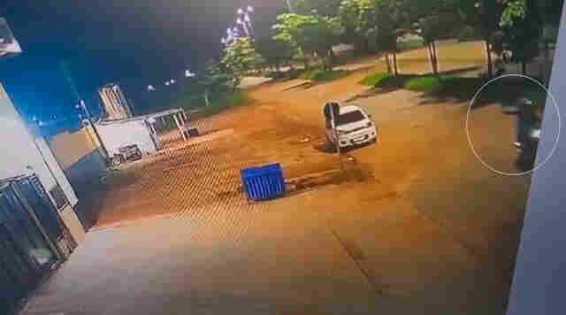 Vídeo mostra bandidos efetuando disparos em prédio da Ambev em Porto Velho