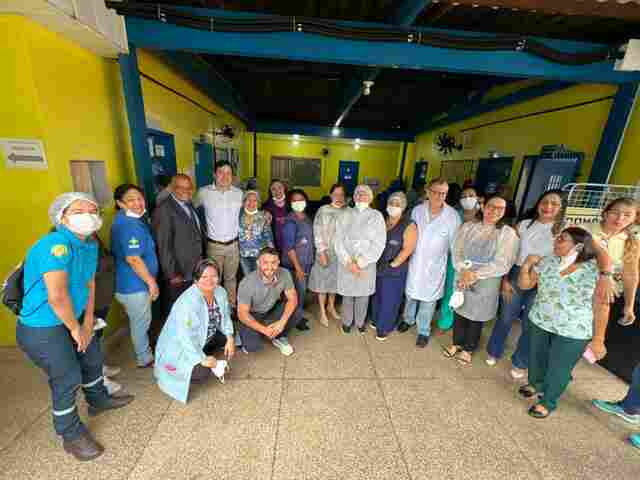 Pastor Evanildo visita posto de saúde Pedacinho de Chão junto com secretario Jaime Gazola