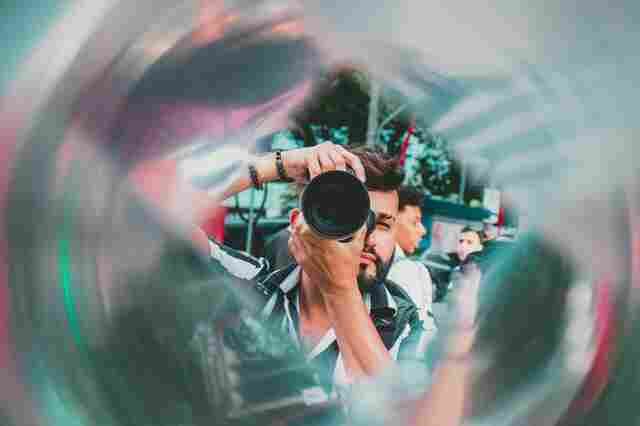 Como e onde vender fotos online em 2025