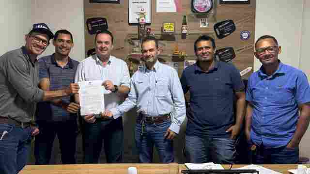 Deputado Dr. Luís do Hospital entrega 37 mil mudas de café clonal em Nova União