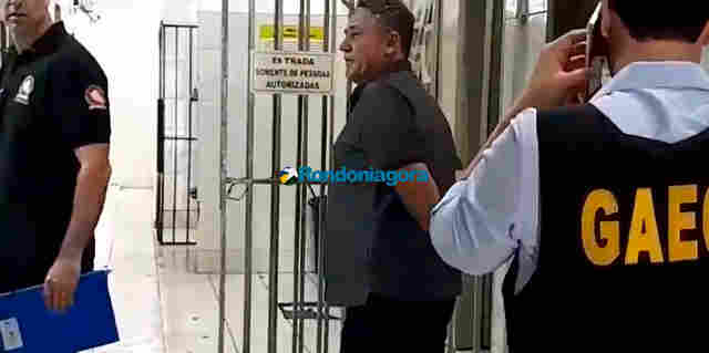 Vídeo: Maurão de Carvalho é apresentado na Central de Flagrantes