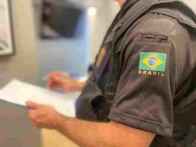 Mulher que prestava serviços para a Caixa Econômica Federal é presa pela PF por golpes em clientes