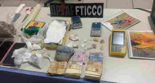 Mulheres são presas vendendo drogas em distribuidora de bebidas