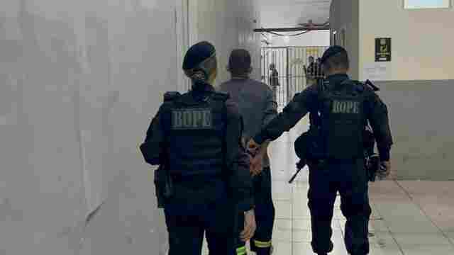 Bope age rápido e prende em cima de telhado ladrão que atacou e roubou mototaxista