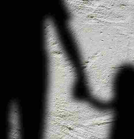 Padrasto e mãe de crianças, que fugiram do Lar do Bebê, são detidos