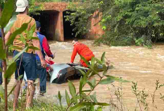 Mãe e filha morrem após carro cair em rio na zona rural de Cerejeiras