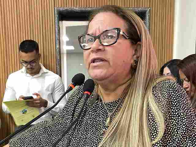 Projeto da vereadora Ellis Regina aborda necessidade de criação da campanha de conscientização do câncer infantil