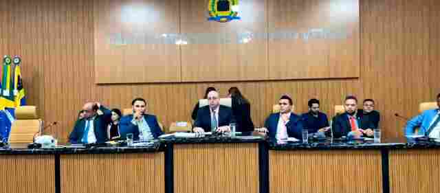 Câmara de Porto Velho rejeita projeto de Léo Moraes que acabaria com PPP da coleta de lixo