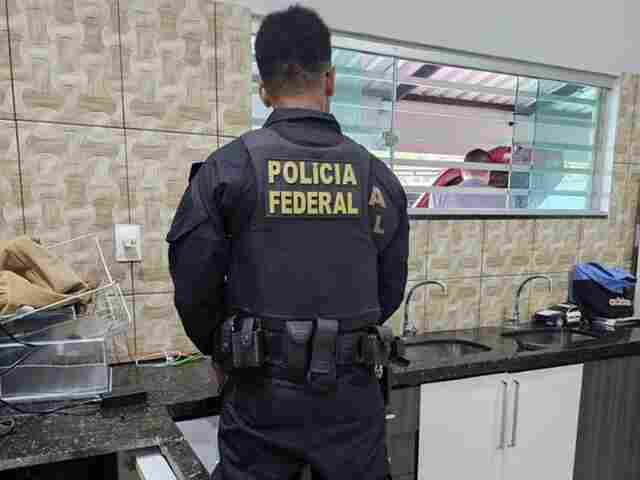 PF cumpre mandados no Amazonas e Acre contra esquema de compra de passagens para Município