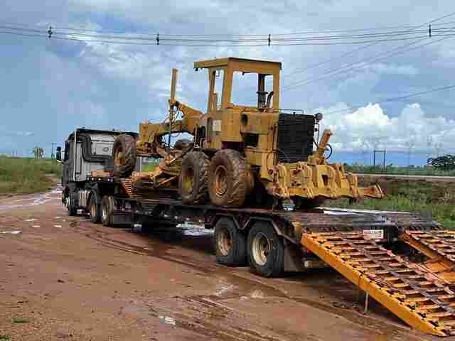Trator furtado é encontrado pela Delegacia de Furtos e Roubos em área rural de Jaci Paraná