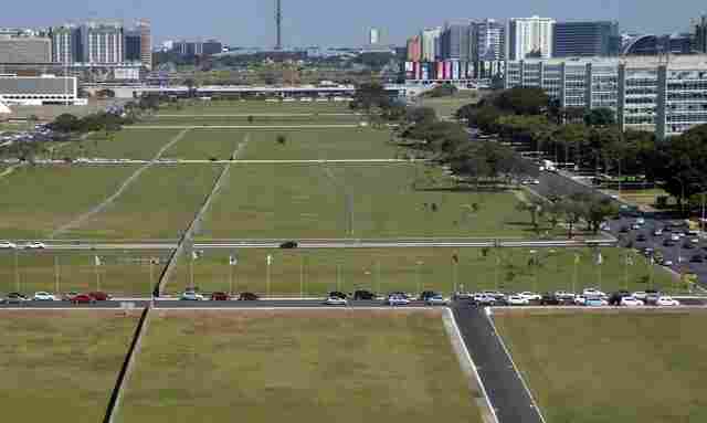 Servidores federais receberão reajuste retroativo a janeiro em 2 de maio
