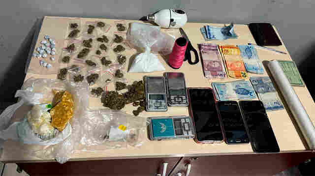 Mulher é presa com drogas e balanças de precisão em ação da Furtos e Roubos de Veículos em Porto Velho