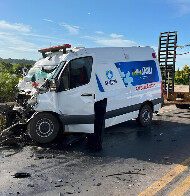 Identificadas as vítimas fatais da colisão entre ambulância e ônibus na BR-364 nesta sexta-feira