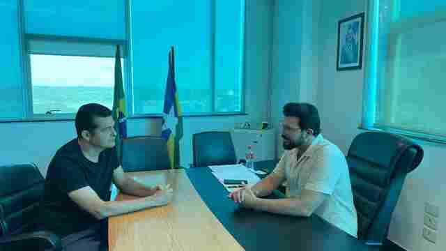 Vereador Adalto cobra solução para falta de energia na ETA de Bandeirantes em reunião com Elias Resende