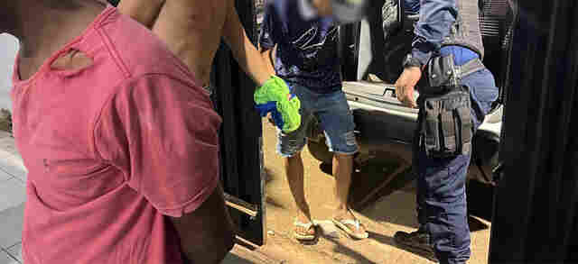 Homens com mandados de prisão são capturados após rastreamento de celular roubado em Porto Velho
