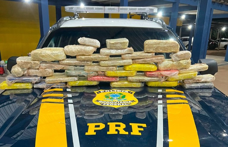 PRF apreende 28 kg de cocaína em veículo durante fiscalização na BR-174, em Vilhena
