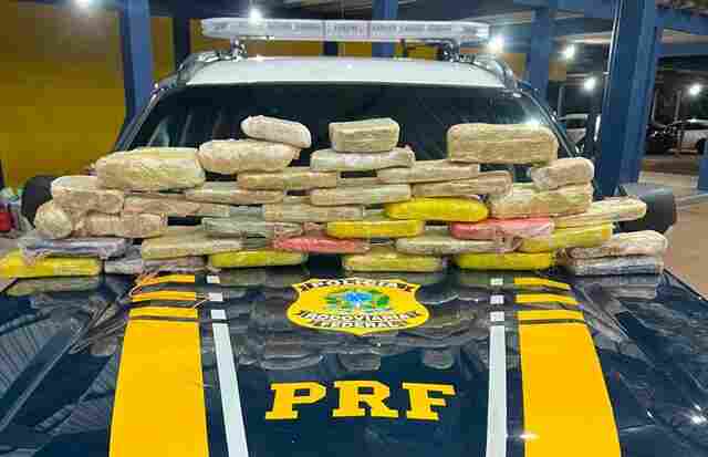 PRF apreende 28 kg de cocaína em veículo durante fiscalização na BR-174, em Vilhena