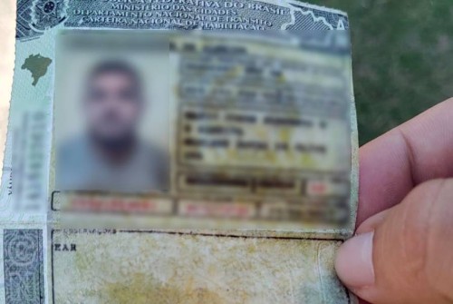 Homem é preso ao tentar renovar CNH falsa e confessa ter comprado documento no Acre