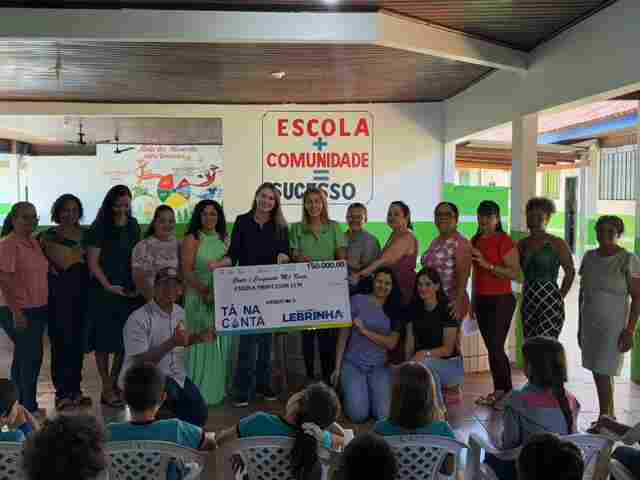 Deputada Lebrinha anuncia investimentos em educação e saúde durante visitas a municípios de Rondônia