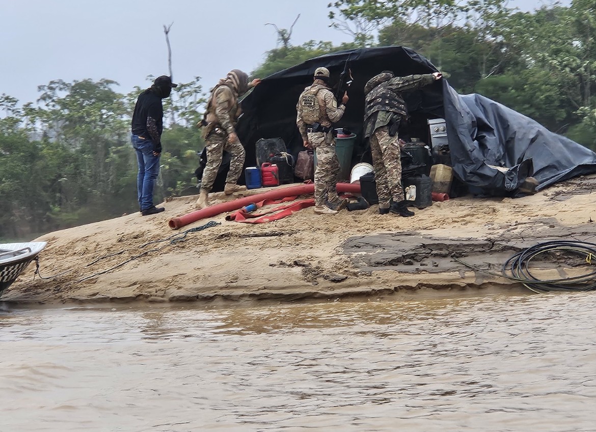 PF, PM, Sedam e Ibama deflagram contra garimpo ilegal no rio Madeira