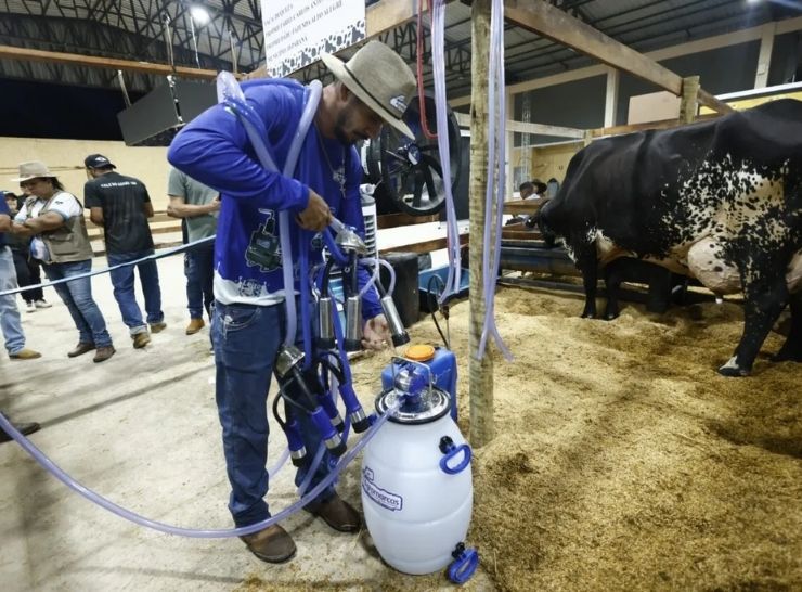 Rondônia Rural Show: Governo premia melhores produções de leite do estado