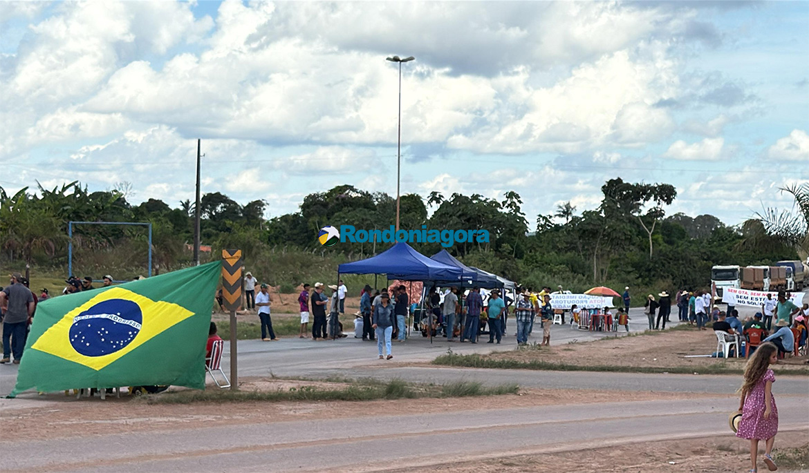 Interdição total da BR-364 no km 563 continua nesta quarta-feira