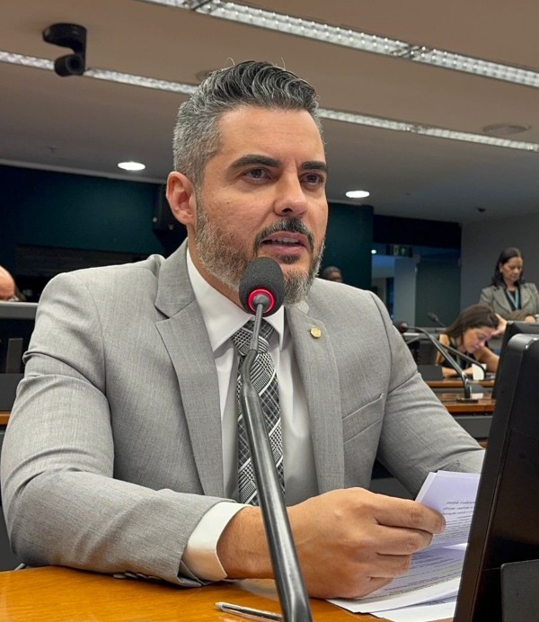 Comissão aprova proposta de Thiago Flores para uso de pulseira de identificação por pessoas com Transtorno do Espectro Autista