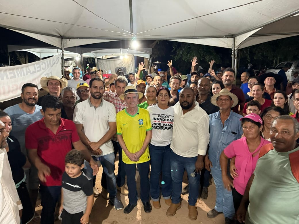 Senador Jaime Bagattoli vai à manifestação e se une a produtores afetados pela criação das 11 reservas no estado