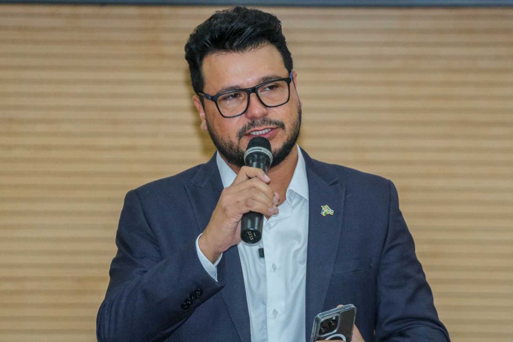 Marcelo Cruz lidera nova pesquisa de intenção de votos para deputado nas eleições 2026