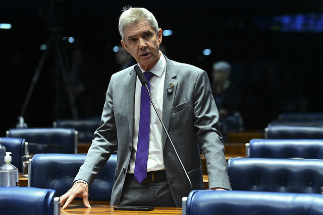 Jaime Bagattoli vota contra o aumento de deputados federais e pela derrubada do IOF