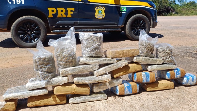 PRF apreende 23 kg de maconha transportados em táxi na BR-364 em Porto Velho