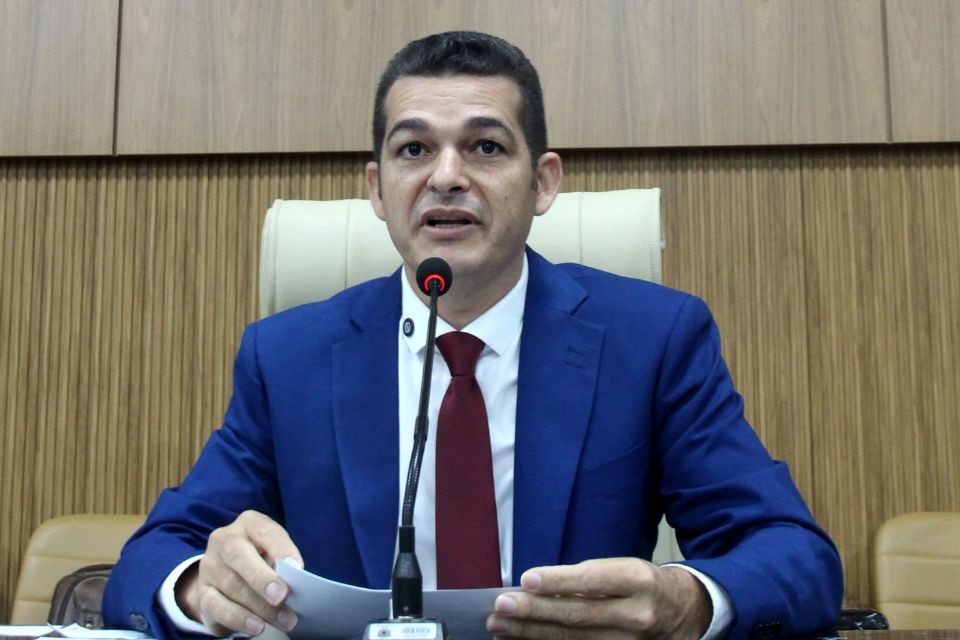 TRE realizará atendimentos em União Bandeirantes, informa vereador Adalto