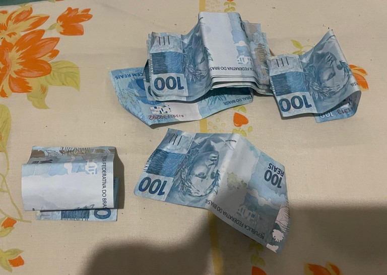 Operação da PF cumpre mandados contra envolvidos em envio de cédulas falsas pelos Correios