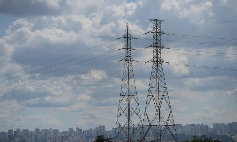 Nova MP tenta evitar alta na conta de luz após derrubada de vetos